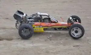 Losi 5IVE-T RC truck